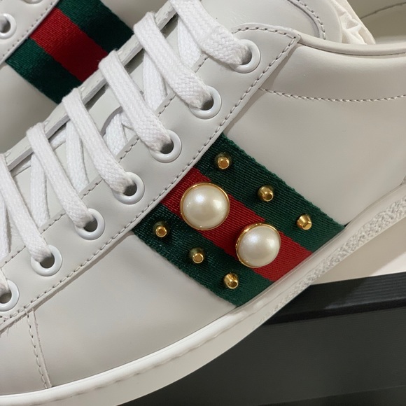 ❣️SOLD❣️Authentic Gucci Studded Sneakers - Picture 8 of 8